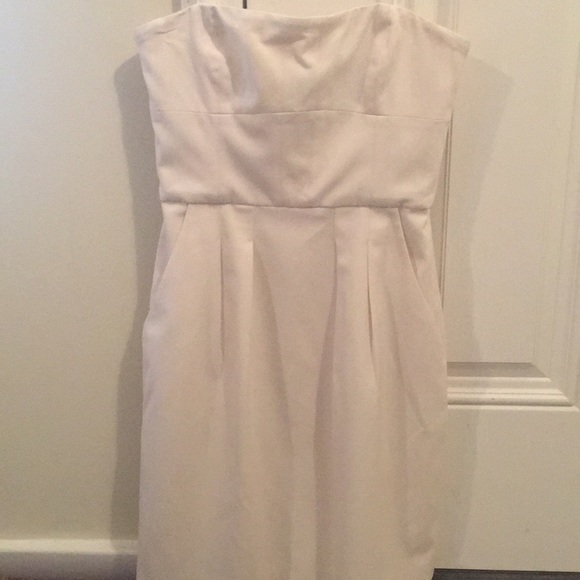 Strapless Ivory BCBG dress - Picture 3 of 5